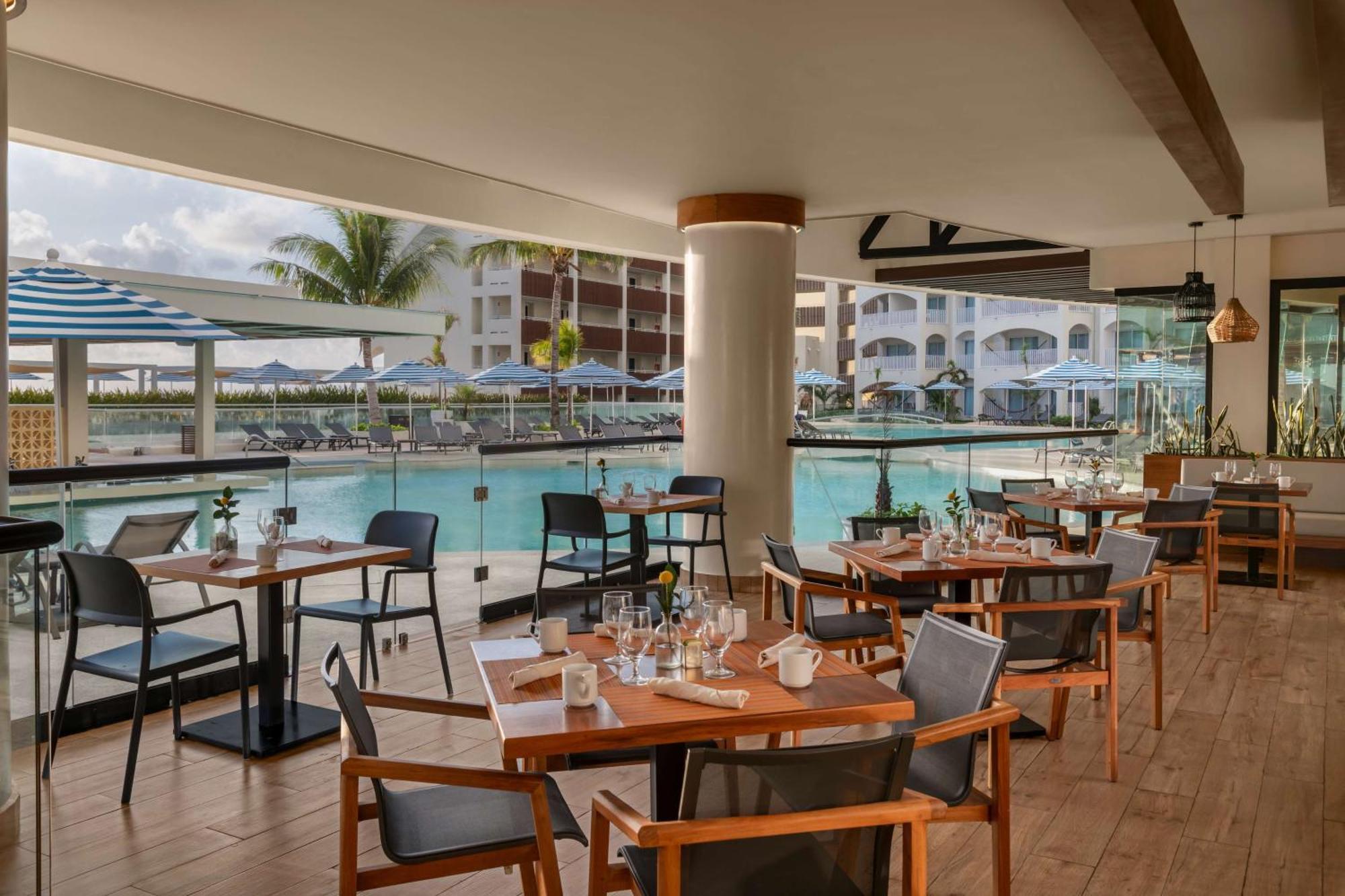 Hilton Cancun Mar Caribe All-Inclusive Resort Exterior foto